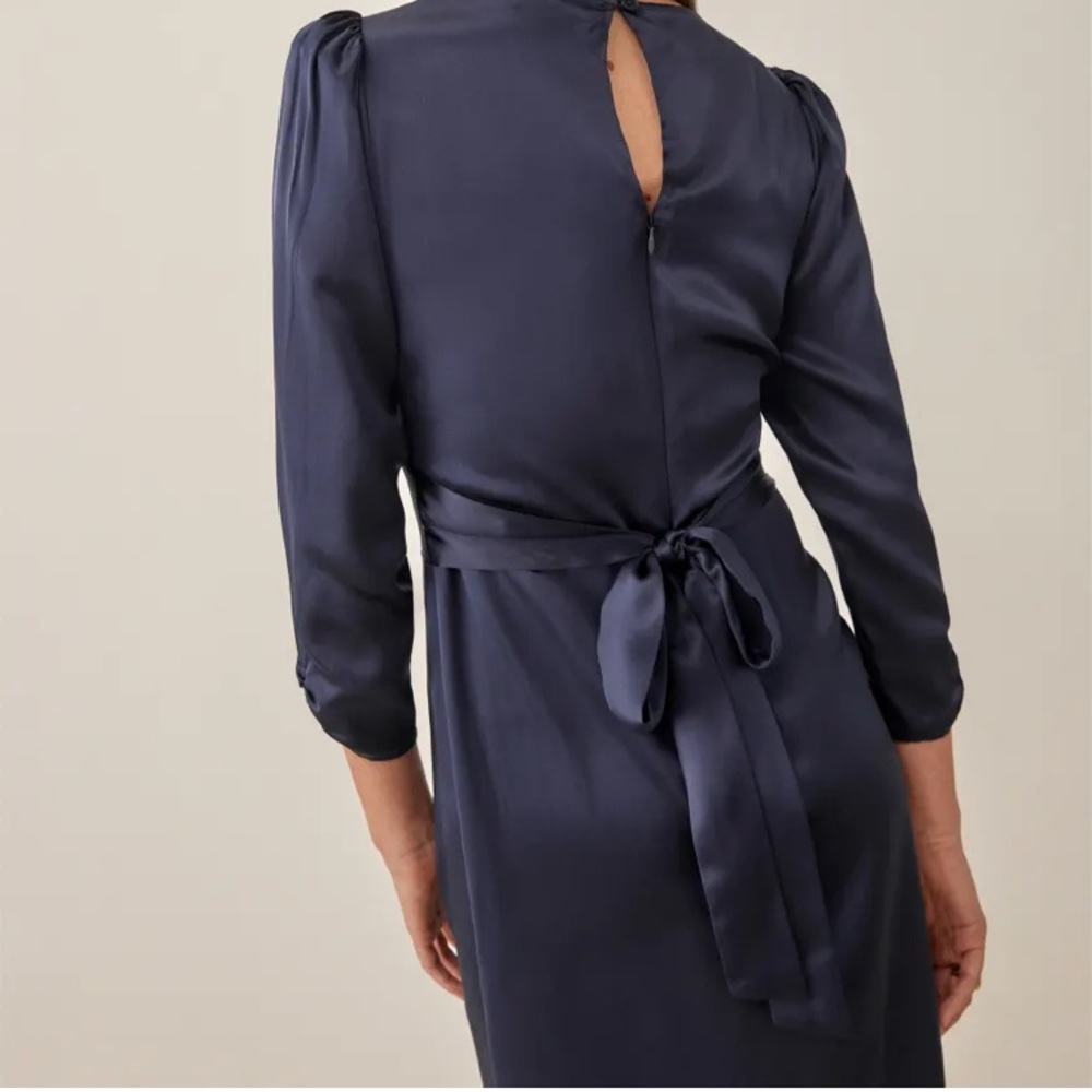 Reformation Arklow dress Just got and not my look. It’s a final sale.